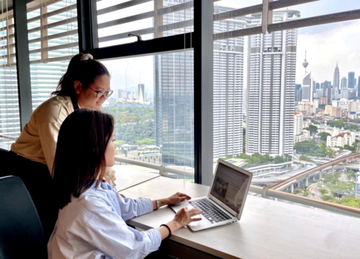 Zusammenarbeit mit Finanzexperten und Partnern